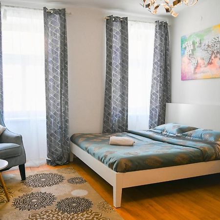 Backpacker Apartment Bahnhof Wien Eksteriør billede