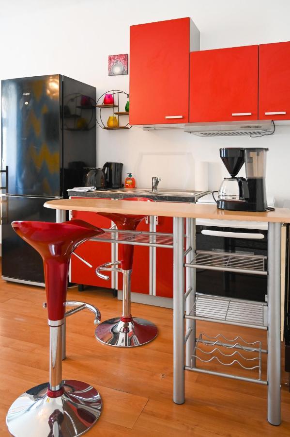 Backpacker Apartment Bahnhof Wien Eksteriør billede